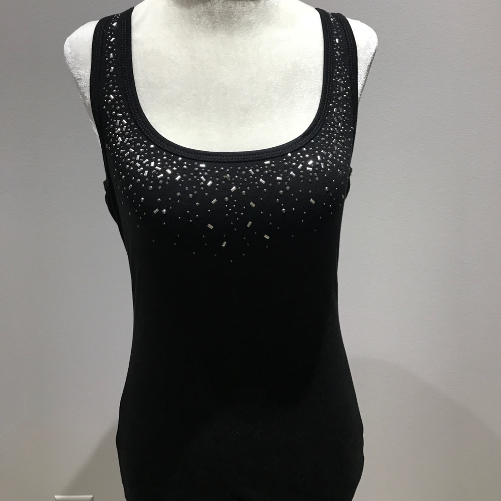 Guess black tank top with some sparkle! 🖤